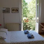 לינה וארוחת בוקר I Ghiri ברגמו